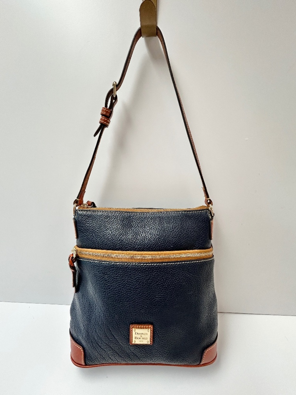 Dooney & Bourke Navy Pebbled Leather Shoulder Bag Zip Top British Tan Trim